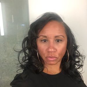 Meet your Posher, Naima